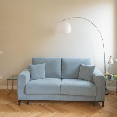 Beautiful Apartment In Milano Esterno foto